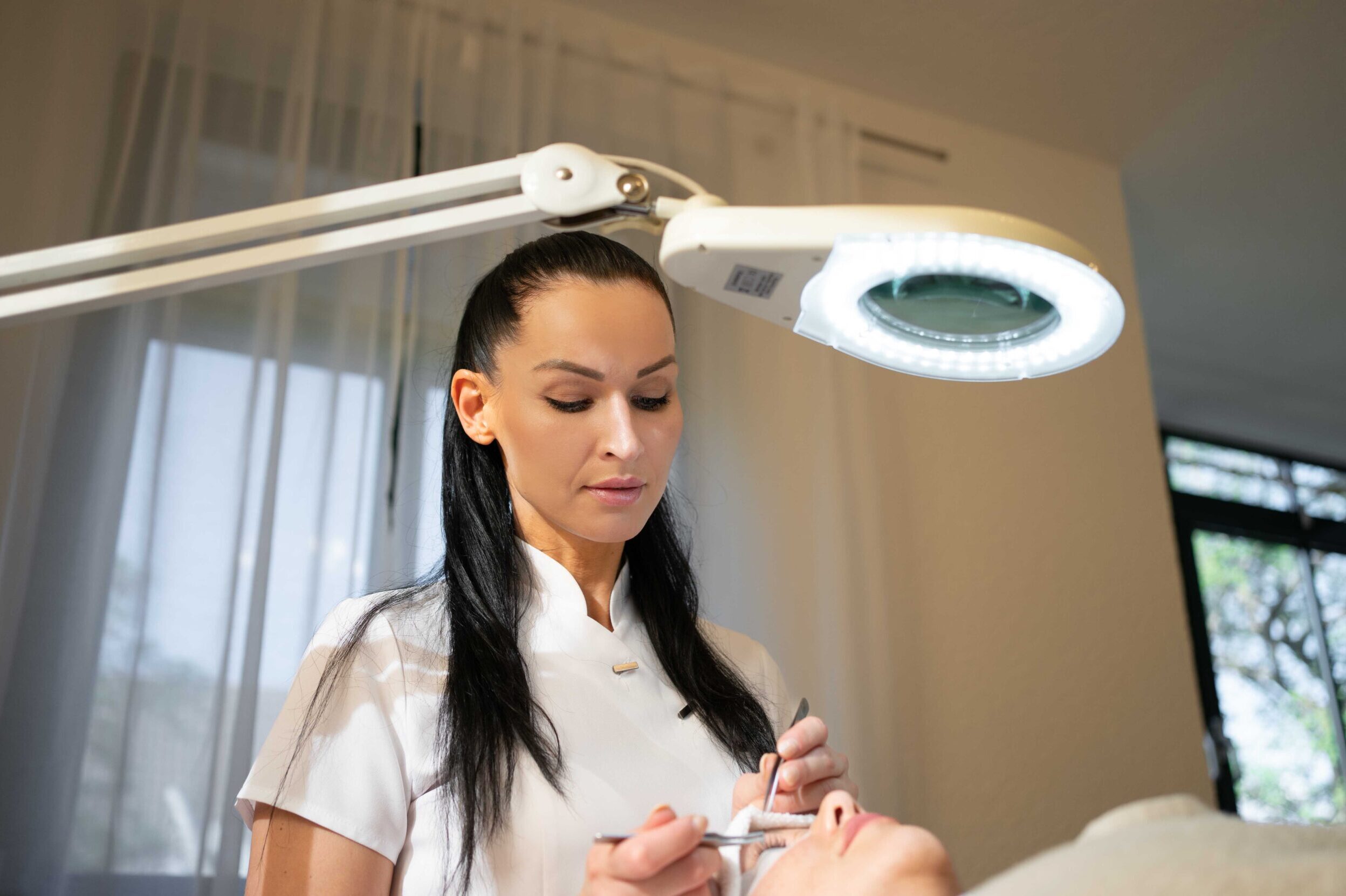 Wimpernbehandlung